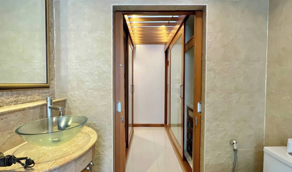 Photo of Bathroom in Khlong Tan