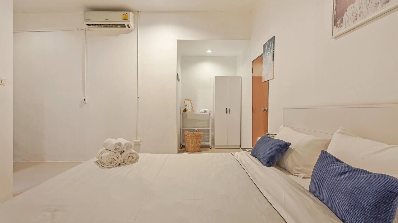 Photo of Bedroom in Phra Khanong