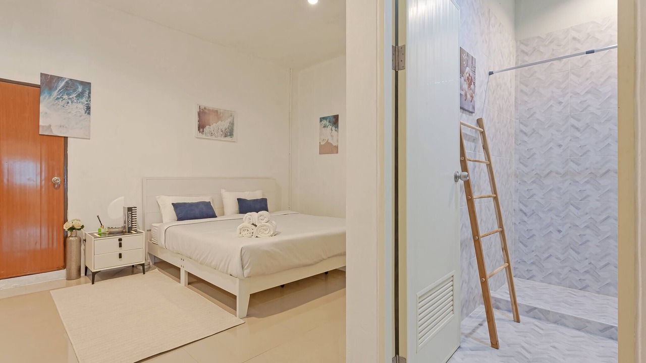 Photo of Bedroom in Phra Khanong