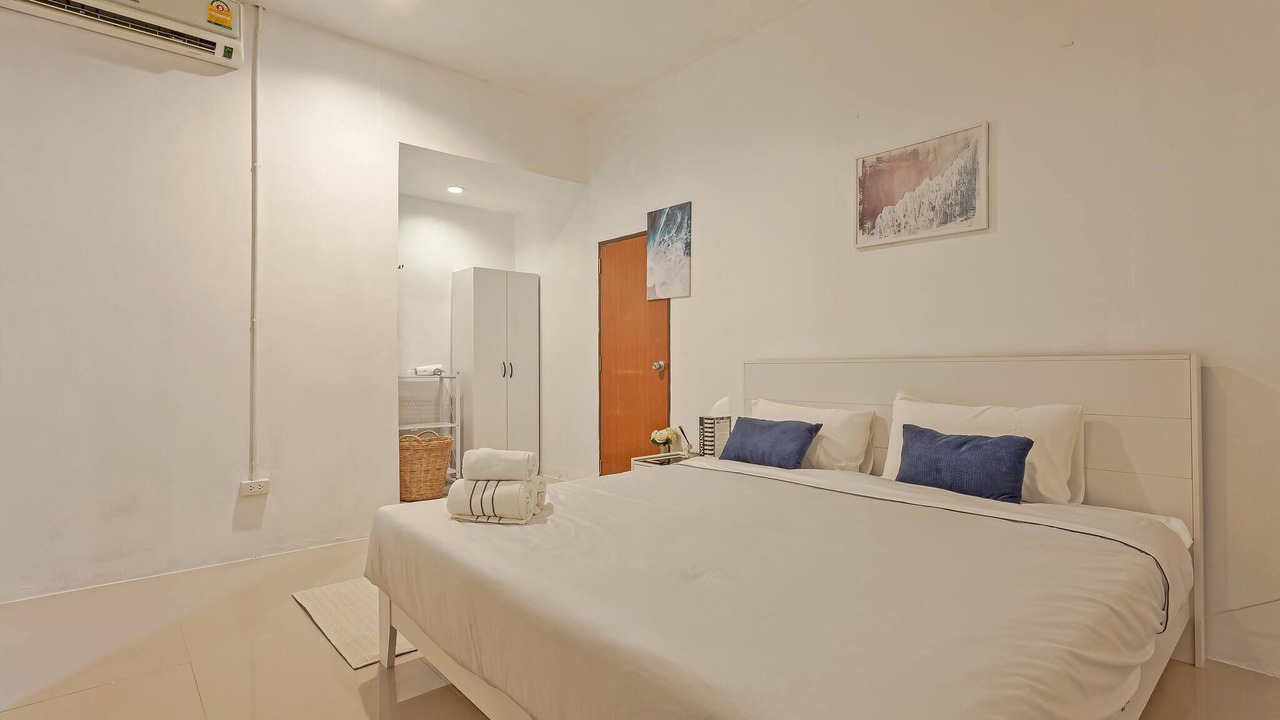 Photo of Bedroom in Phra Khanong