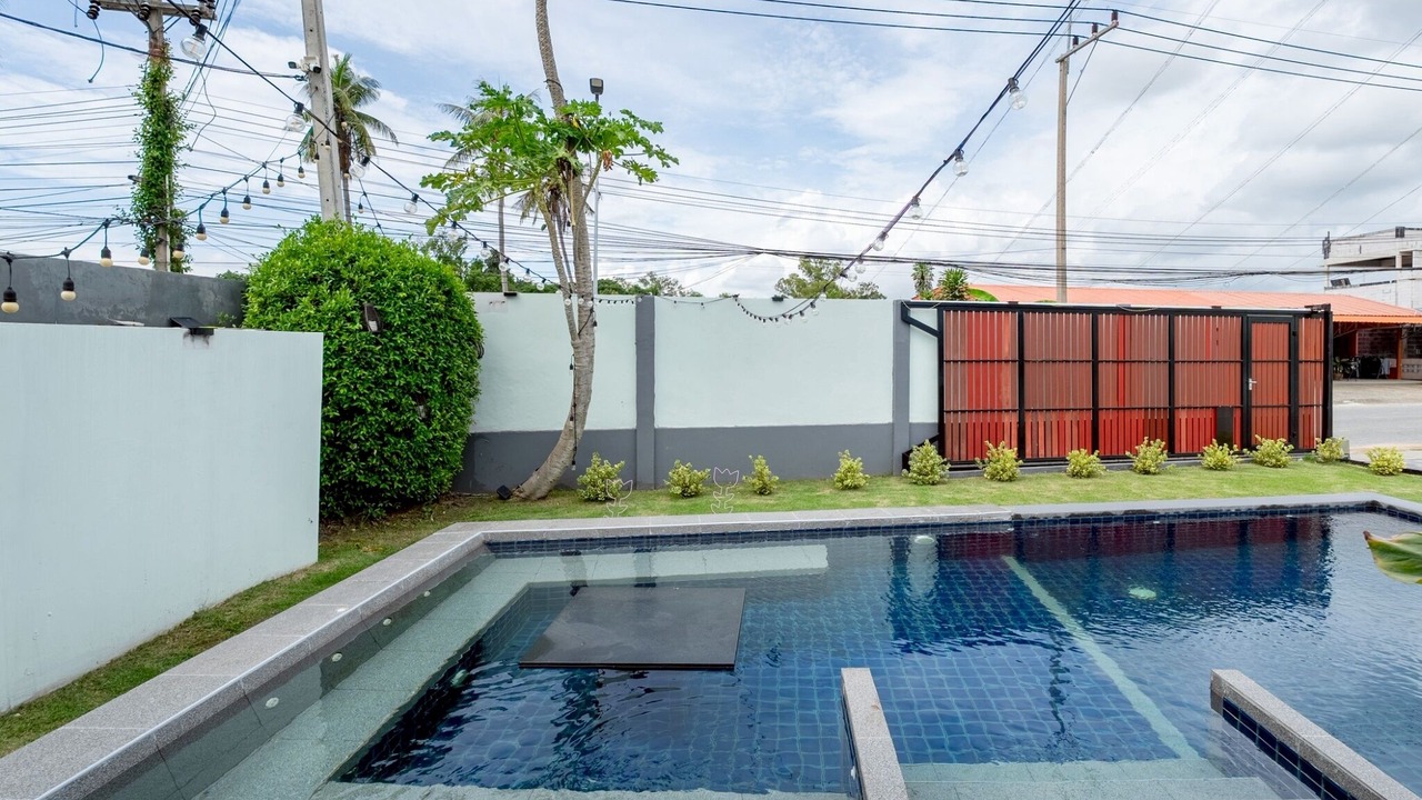 Photo of Outdoor in Pong
