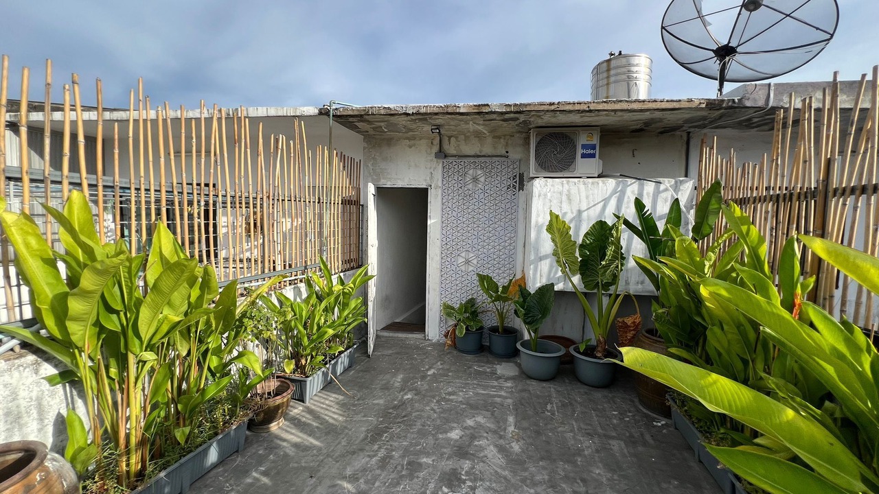 Photo of Outdoor in Phra Khanong Nuea
