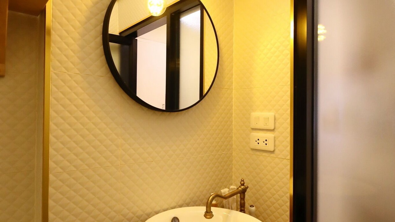 Photo of Bathroom in Old City