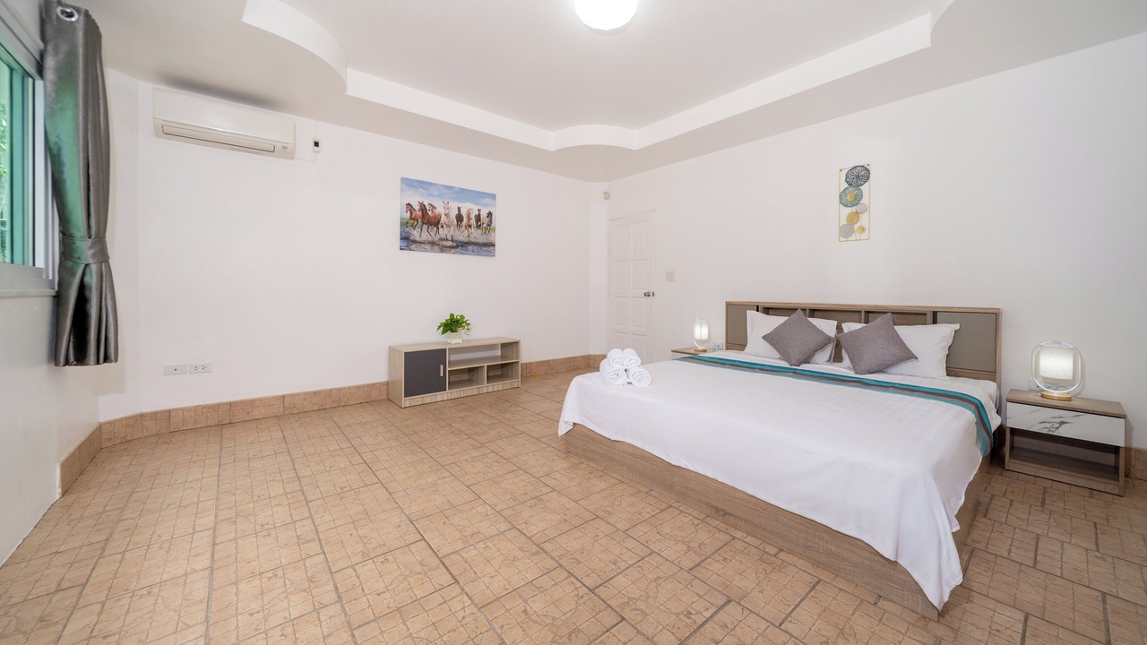 Photo of Bedroom in Karon