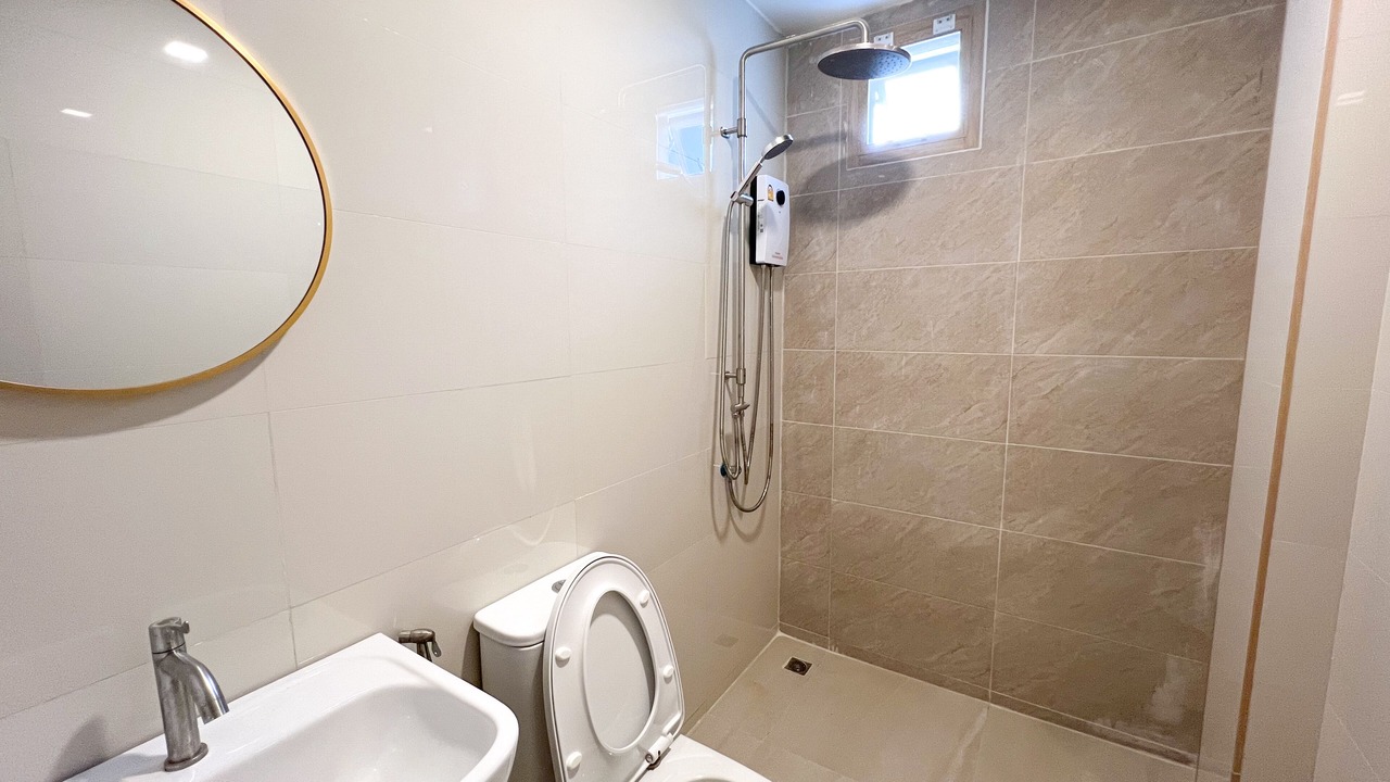 Photo of Bathroom in Nanai Road