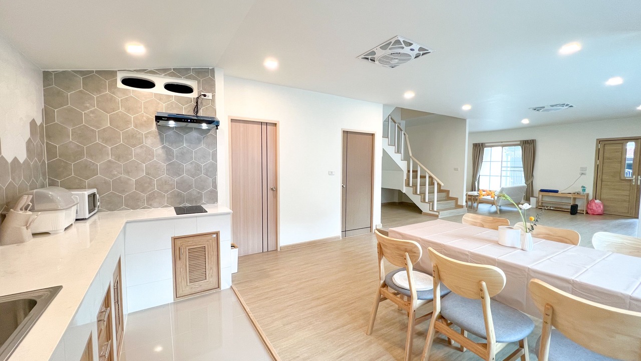 Photo of Kitchen in Nanai Road