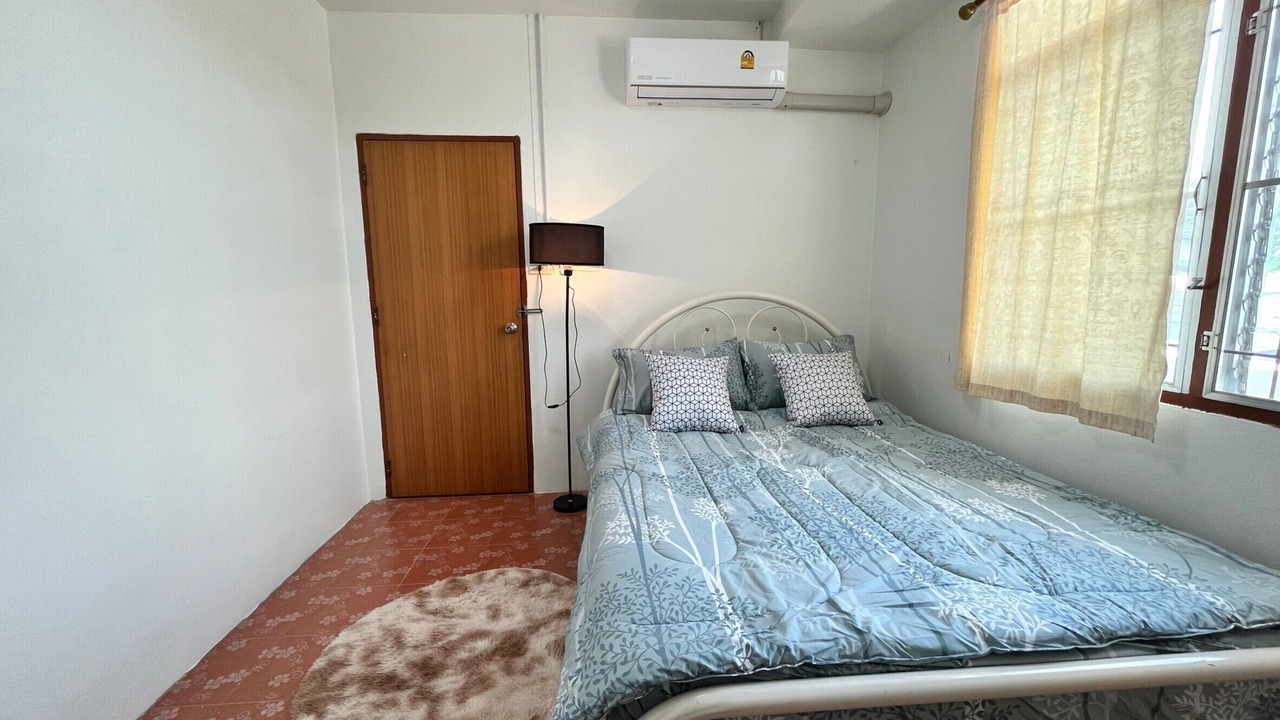 Photo of Bedroom in Talat Nuea