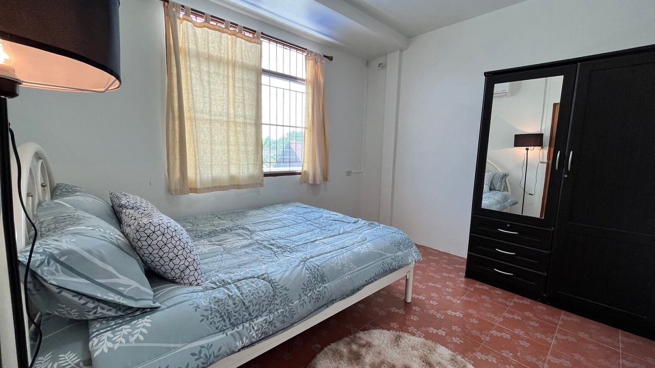 Photo of Bedroom in Talat Nuea