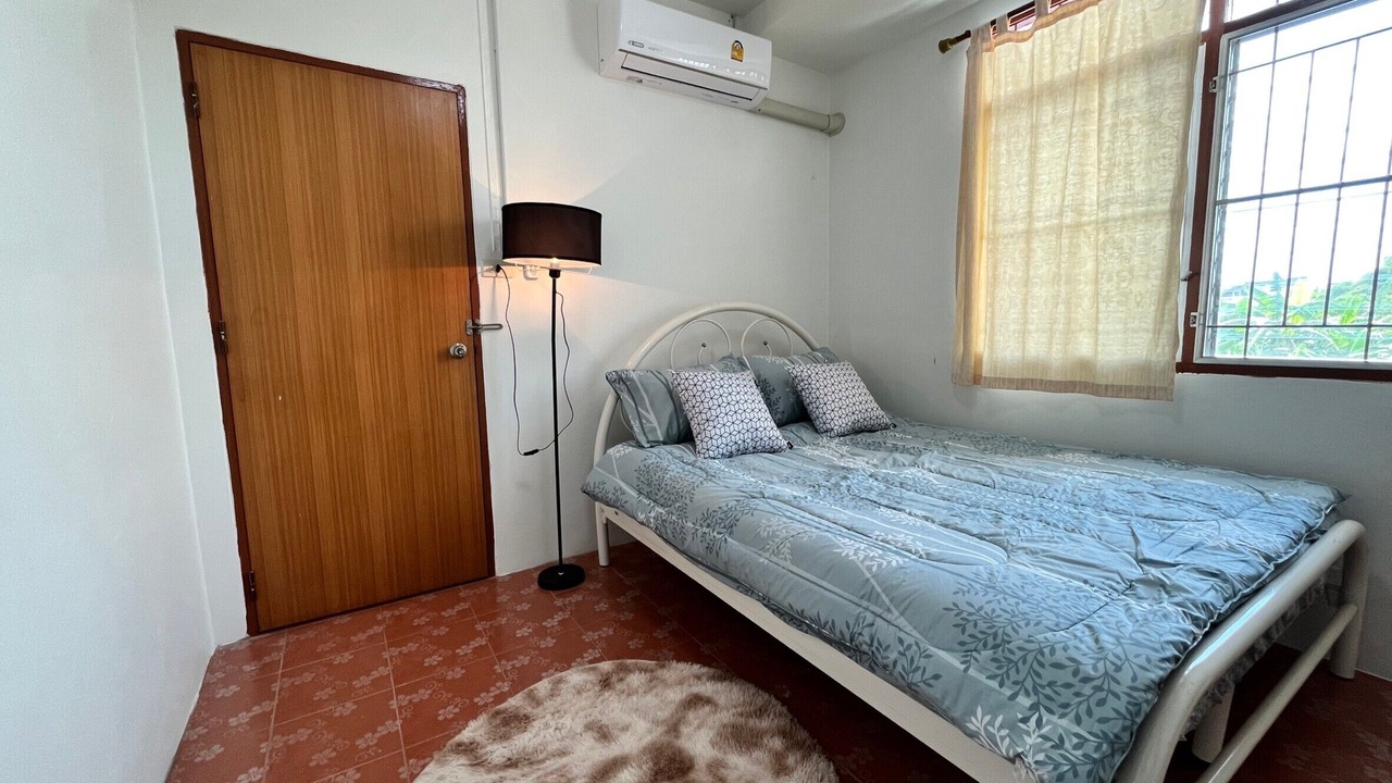 Photo of Bedroom in Talat Nuea