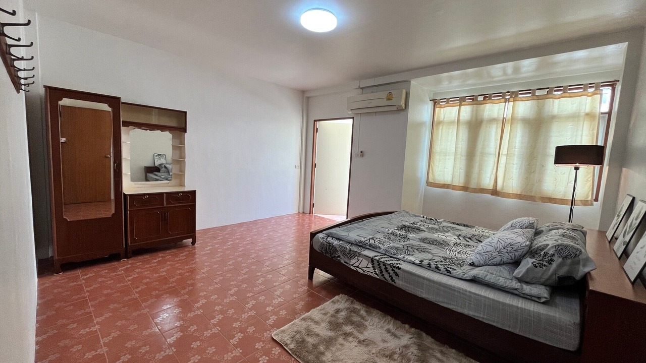 Photo of Bedroom in Talat Nuea