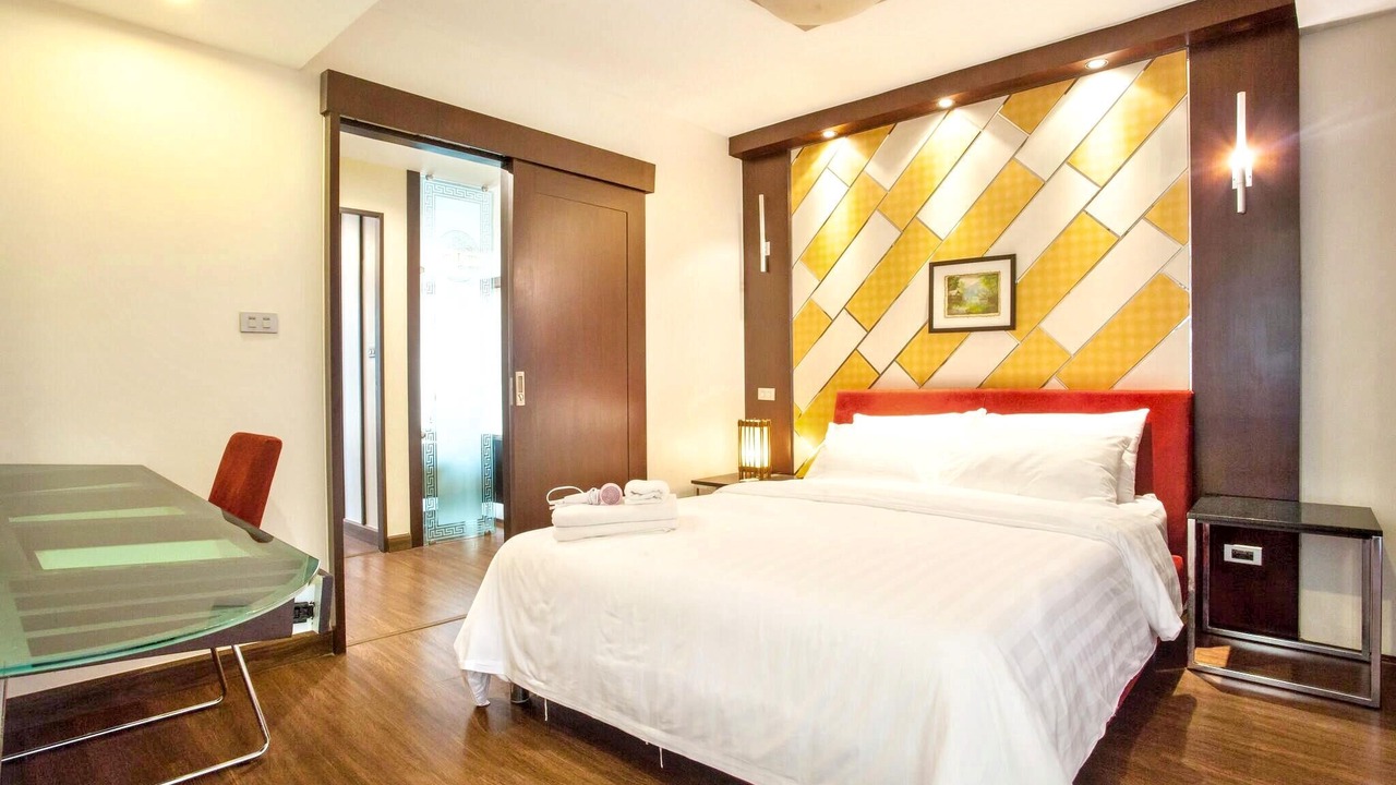 Photo of Bedroom in Khlong Toei Nuea