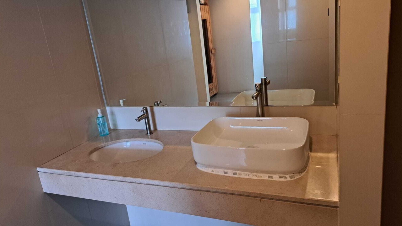 Photo of Bathroom in Khlong Toei Nuea