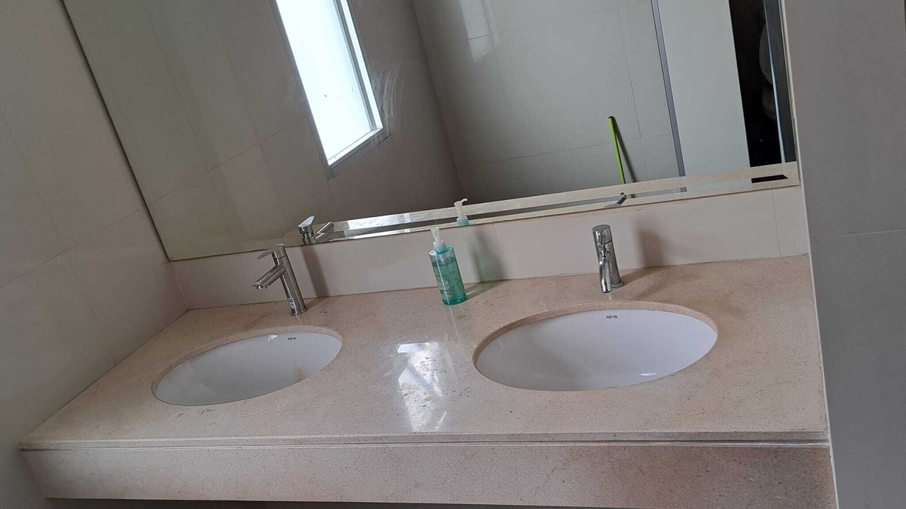 Photo of Bathroom in Khlong Toei Nuea