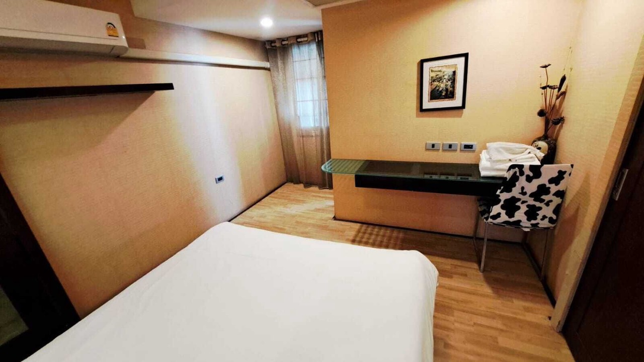 Photo of Bedroom in Khlong Toei Nuea