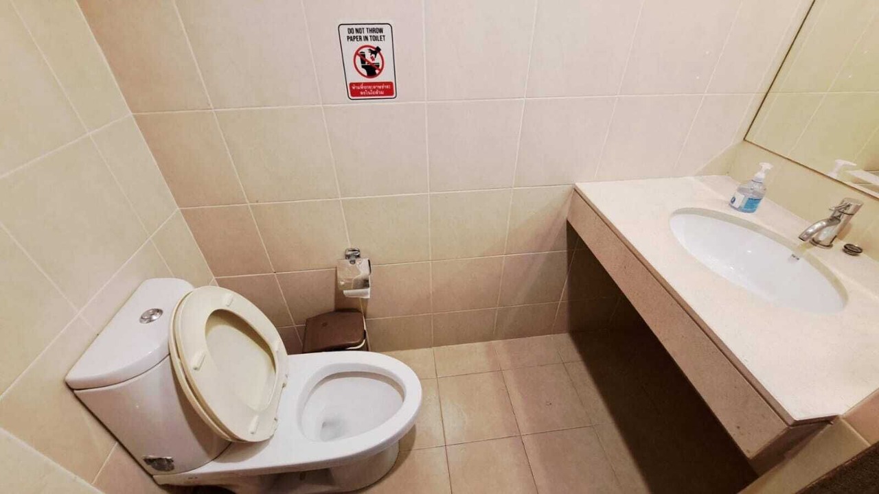 Photo of Bathroom in Khlong Toei Nuea