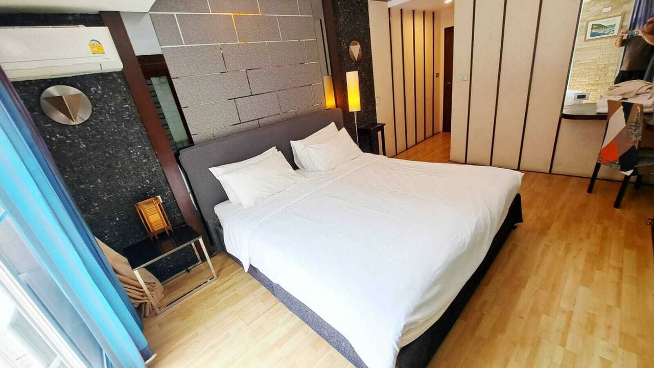 Photo of Bedroom in Khlong Toei Nuea