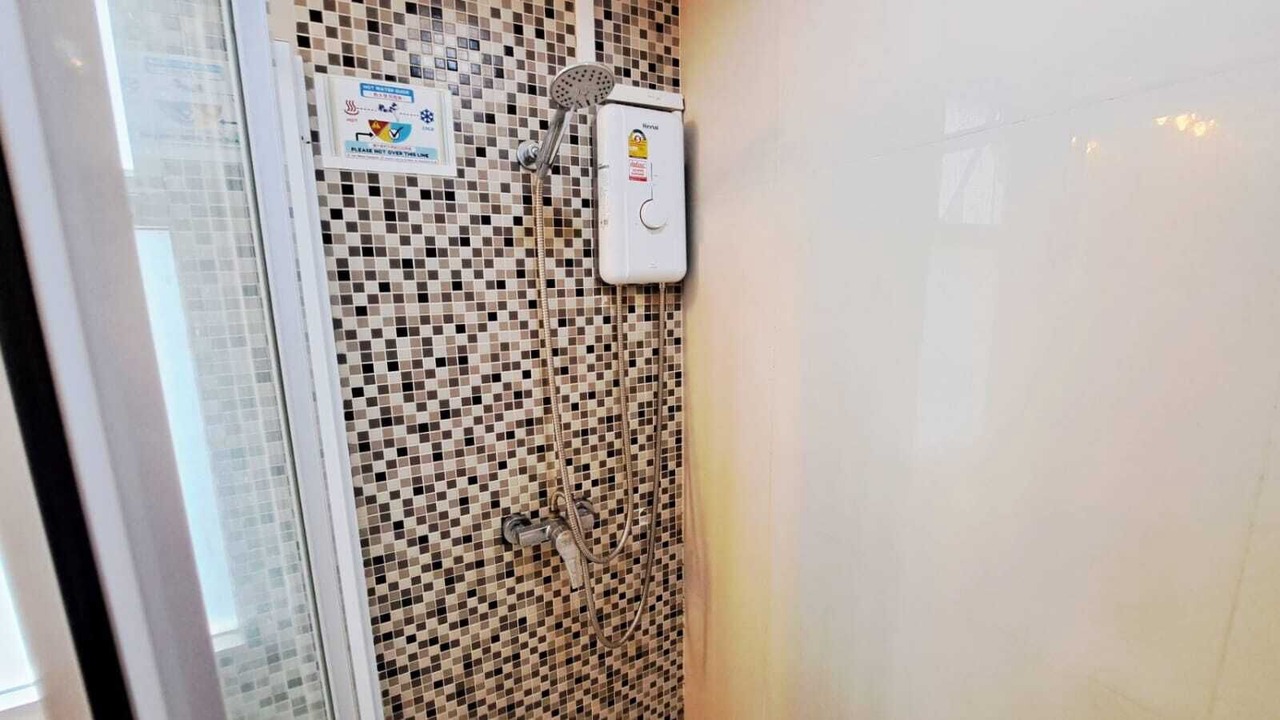 Photo of Bathroom in Khlong Toei Nuea