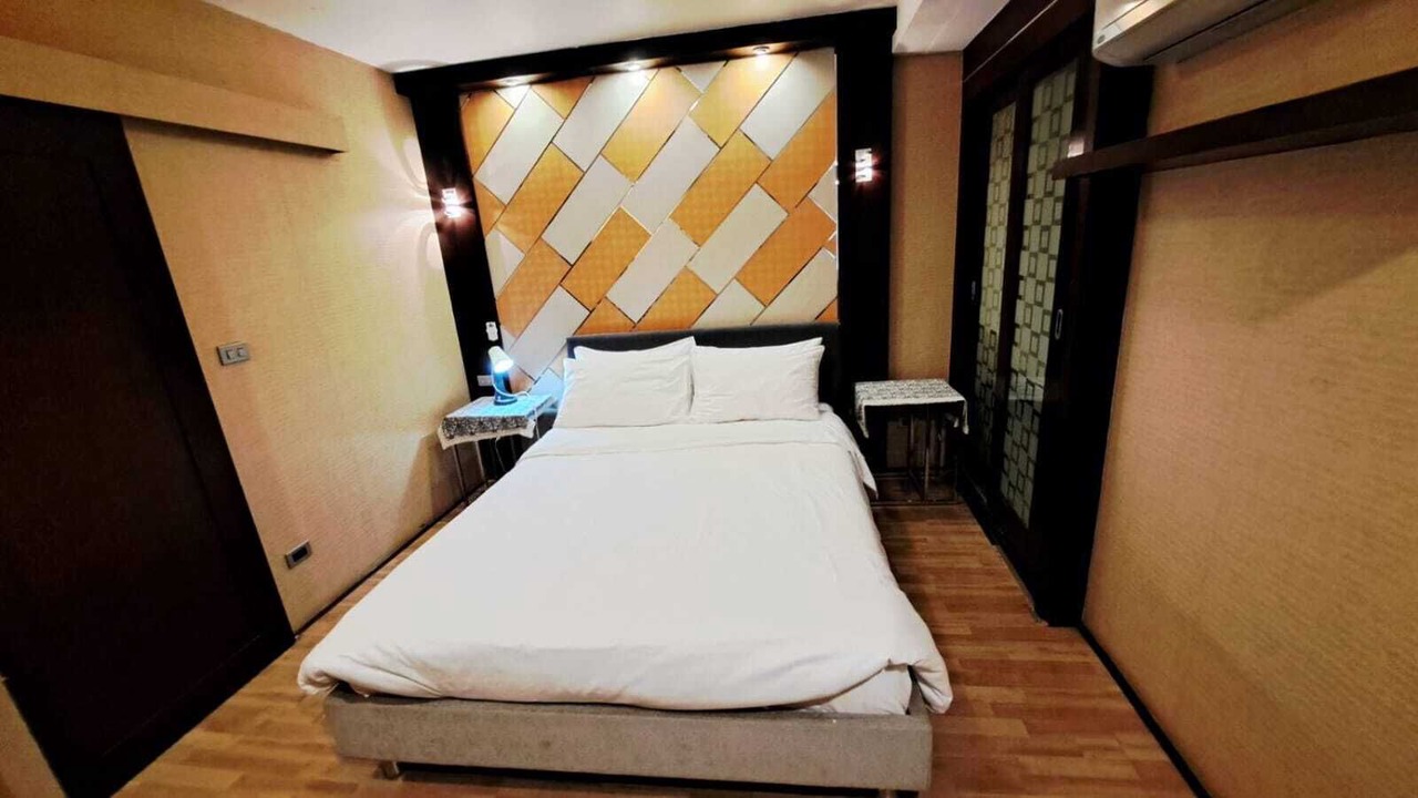 Photo of Bedroom in Khlong Toei Nuea