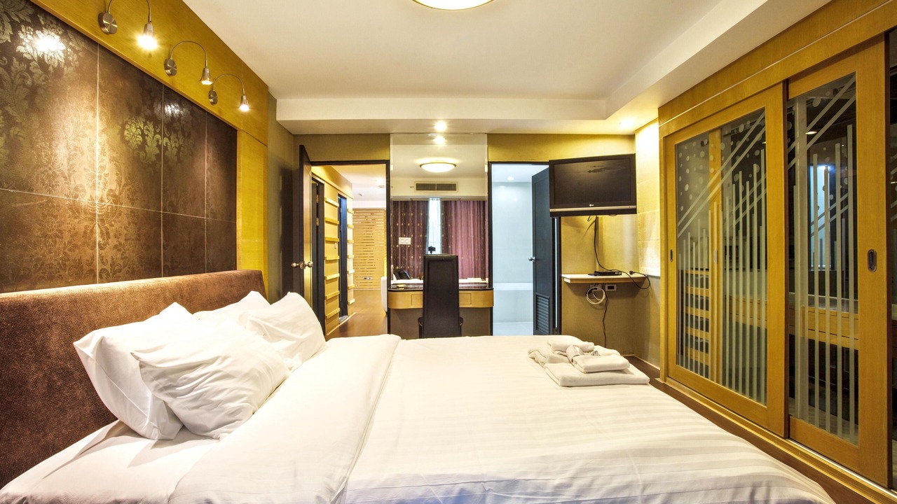Photo of Bedroom in Khlong Toei Nuea