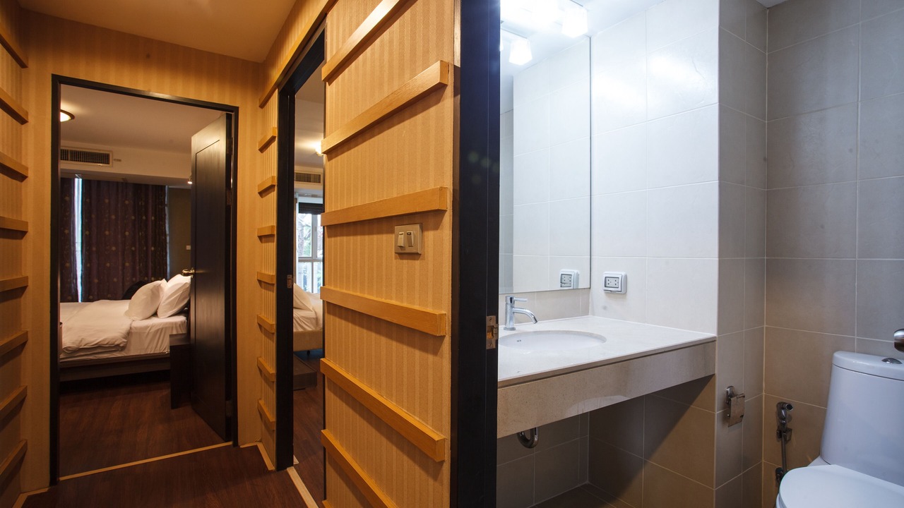 Photo of Bathroom in Khlong Toei Nuea