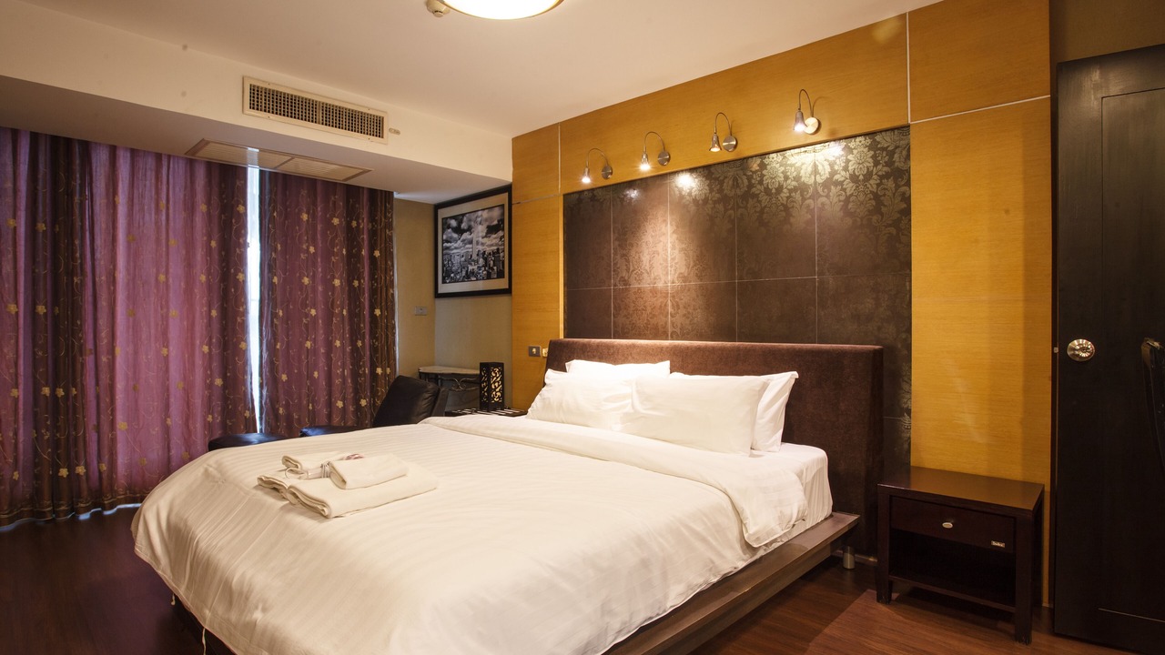 Photo of Bedroom in Khlong Toei Nuea