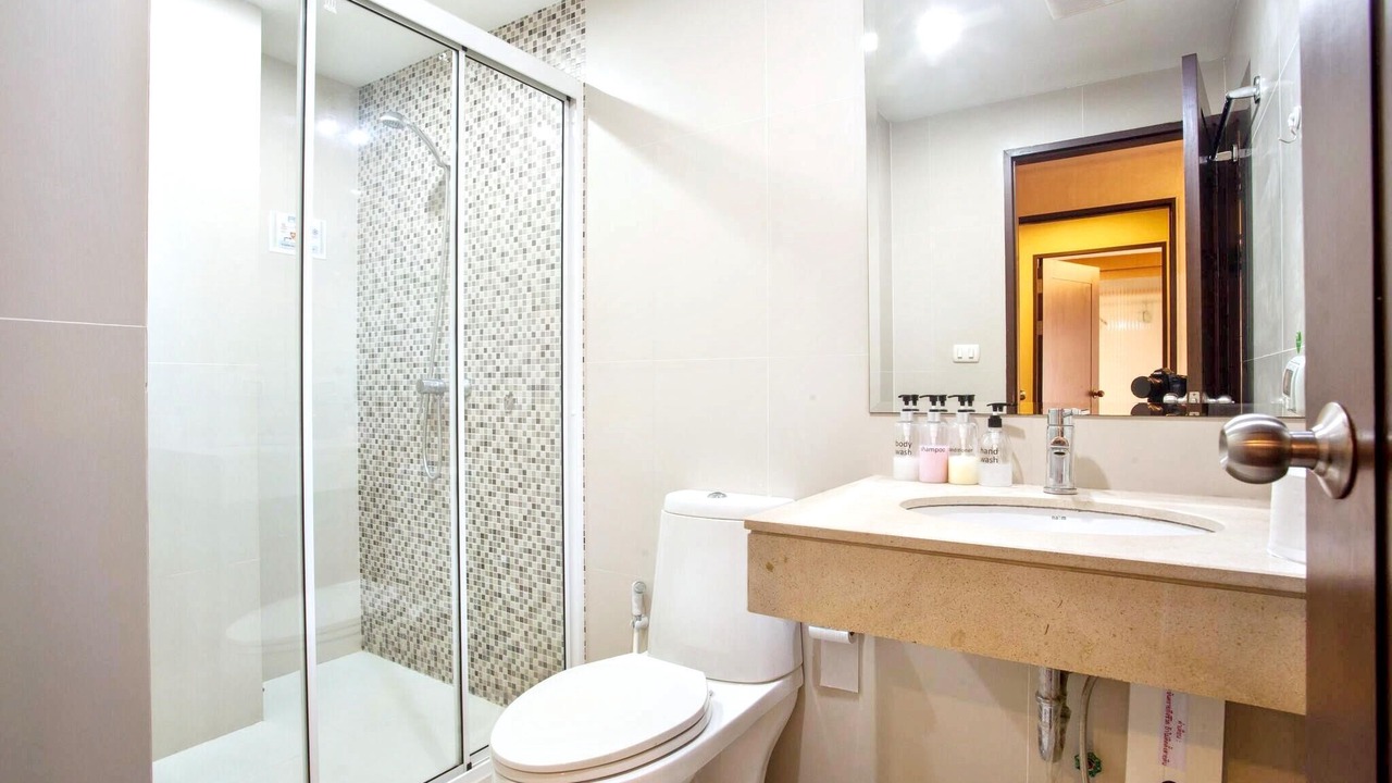 Photo of Bathroom in Khlong Toei Nuea