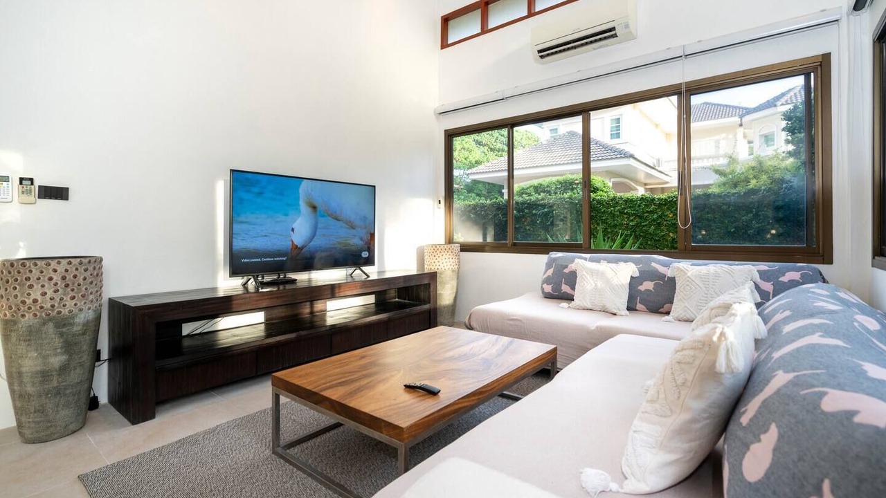 Photo of Livingroom in Nai Harn