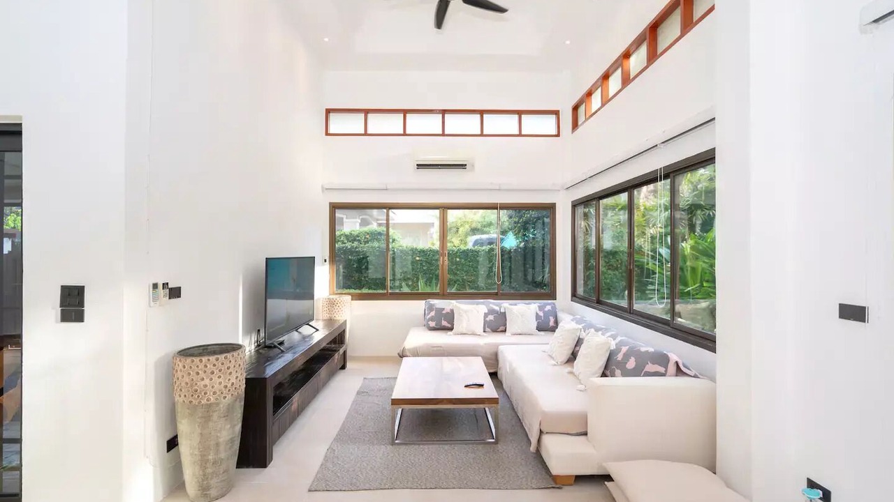Photo of Livingroom in Nai Harn