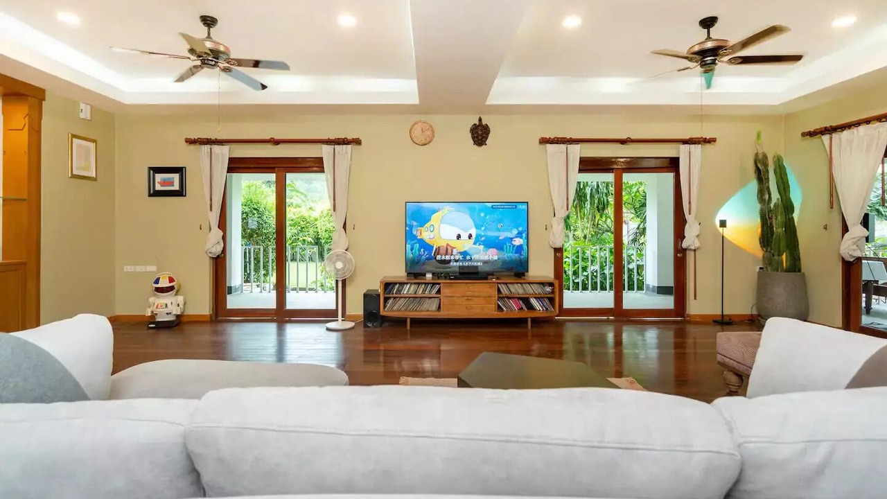 Photo of Livingroom in Nai Harn