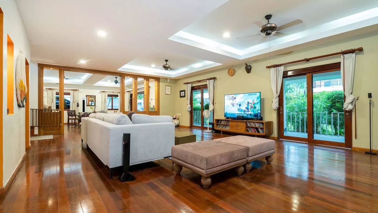 Photo of Livingroom in Nai Harn