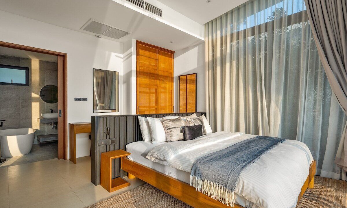 Photo of Bedroom in Ang Thong