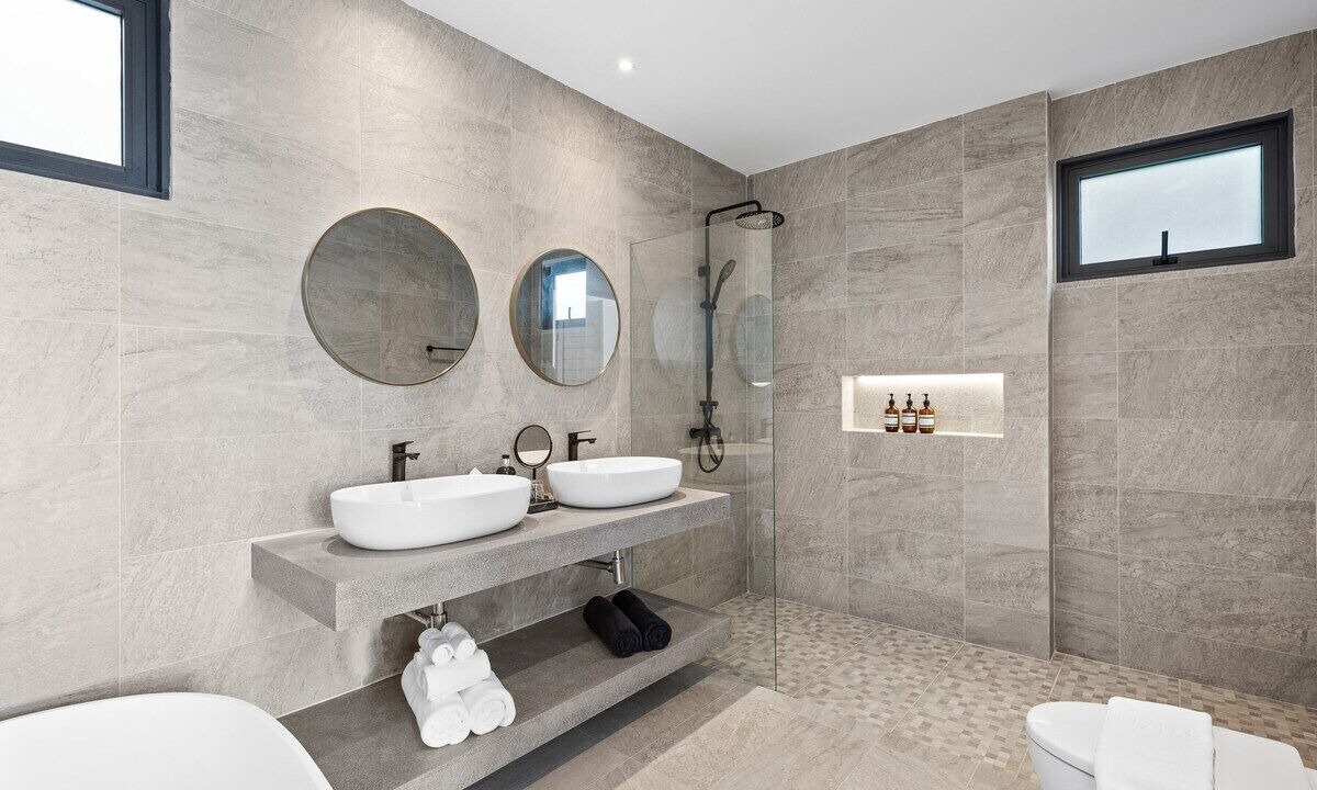 Photo of Bathroom in Ang Thong
