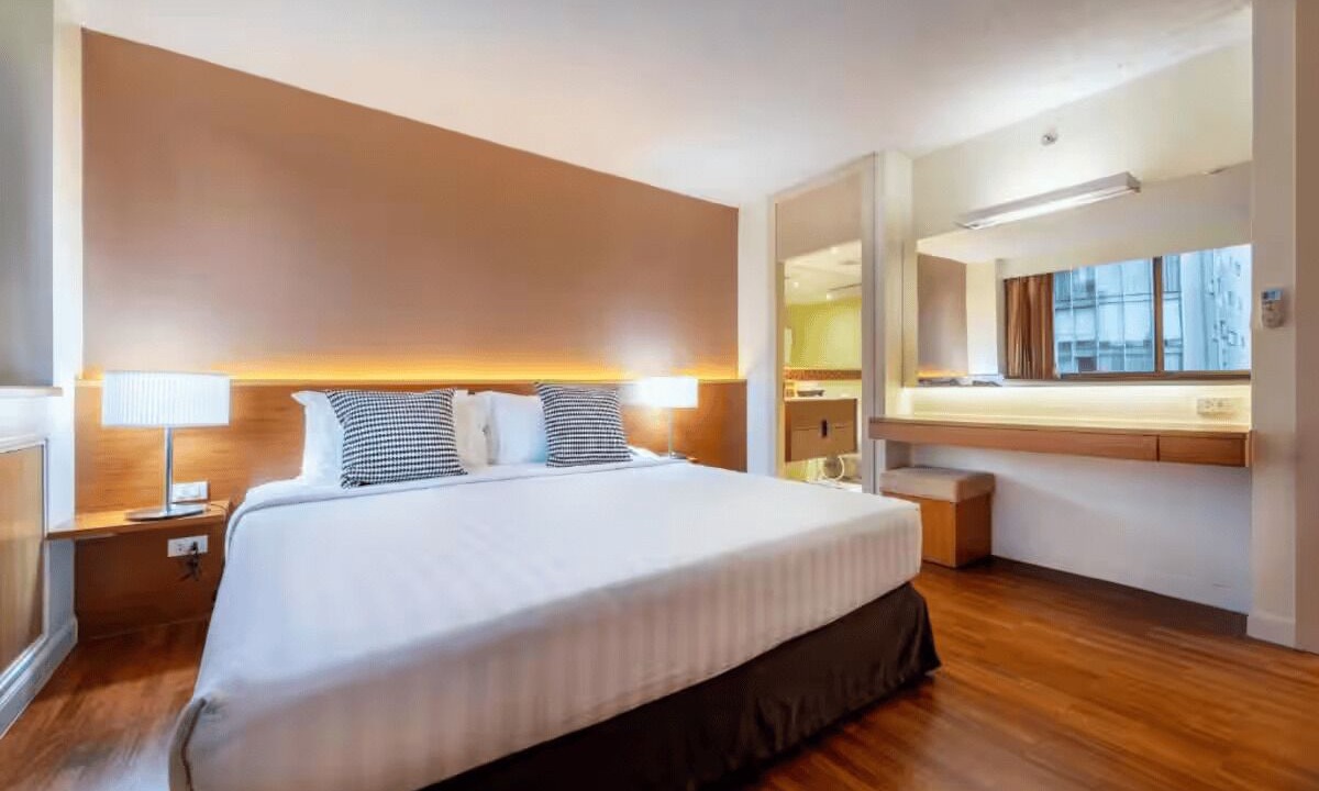 Photo of Bedroom in Embassy District