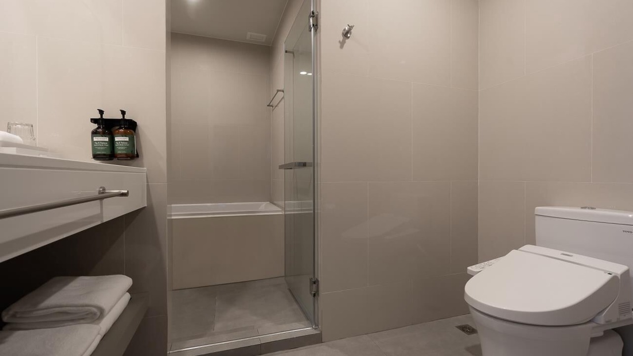 Photo of Bathroom in Khlong Tan