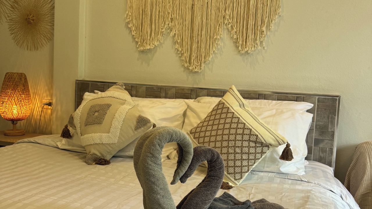 Photo of Bedroom in Srithanu