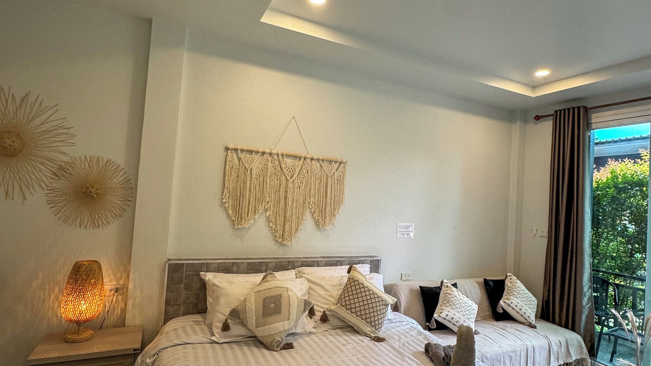 Photo of Bedroom in Srithanu