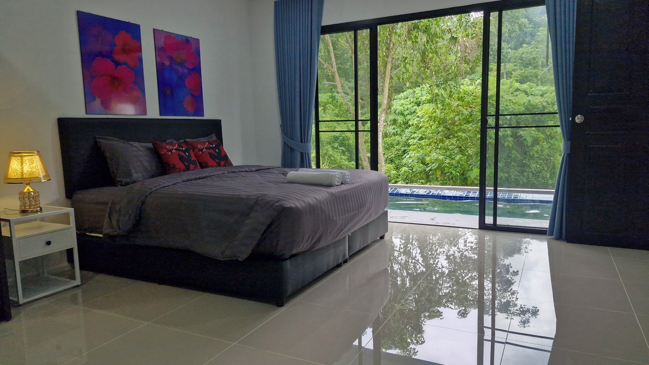 Photo of Bedroom in Chalong