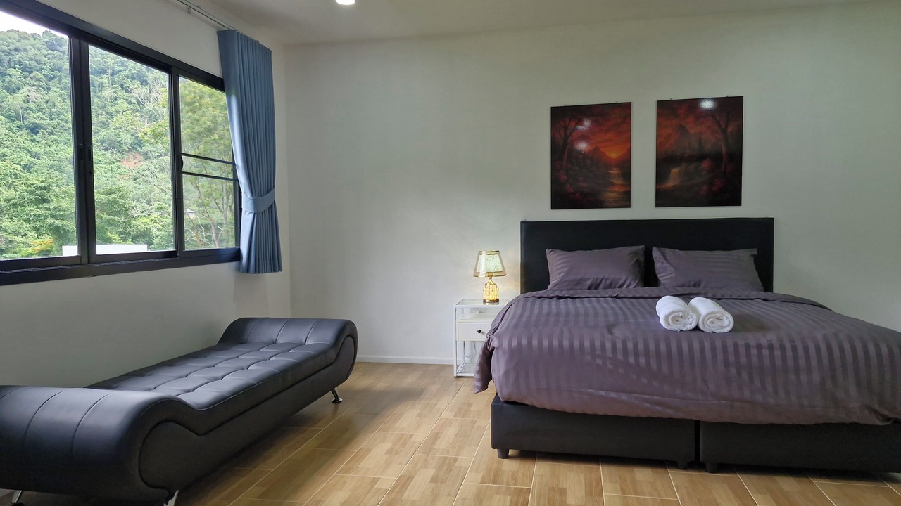 Photo of Bedroom in Chalong