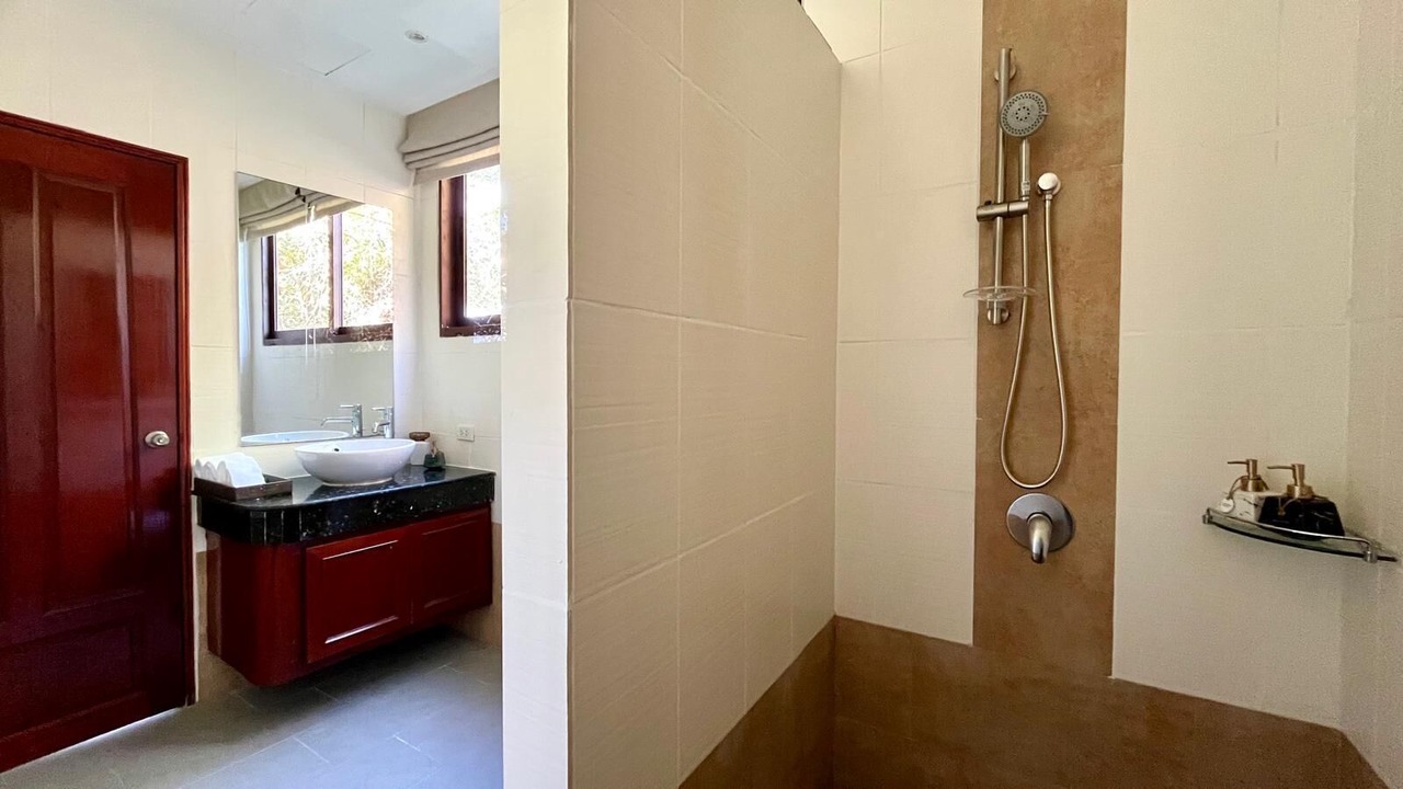 Photo of Bathroom in Kamala