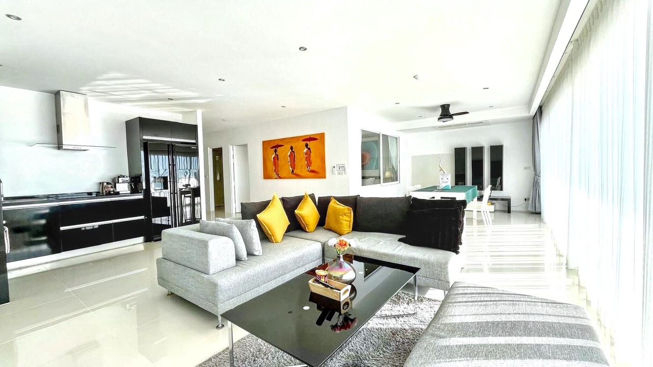 Photo of Livingroom in Karon