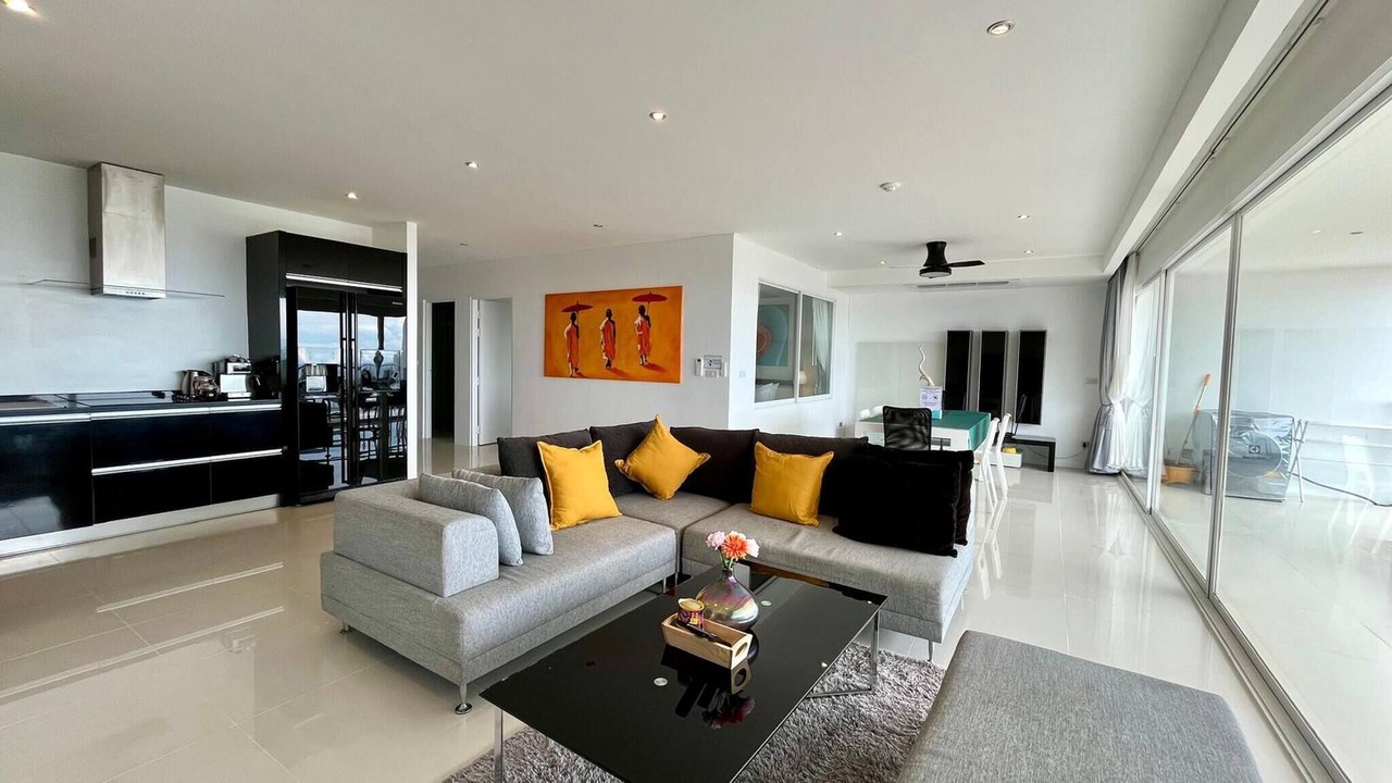 Photo of Livingroom in Karon