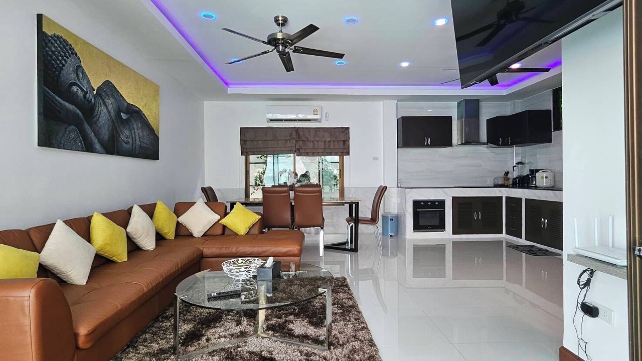 Photo of Livingroom in Chalong