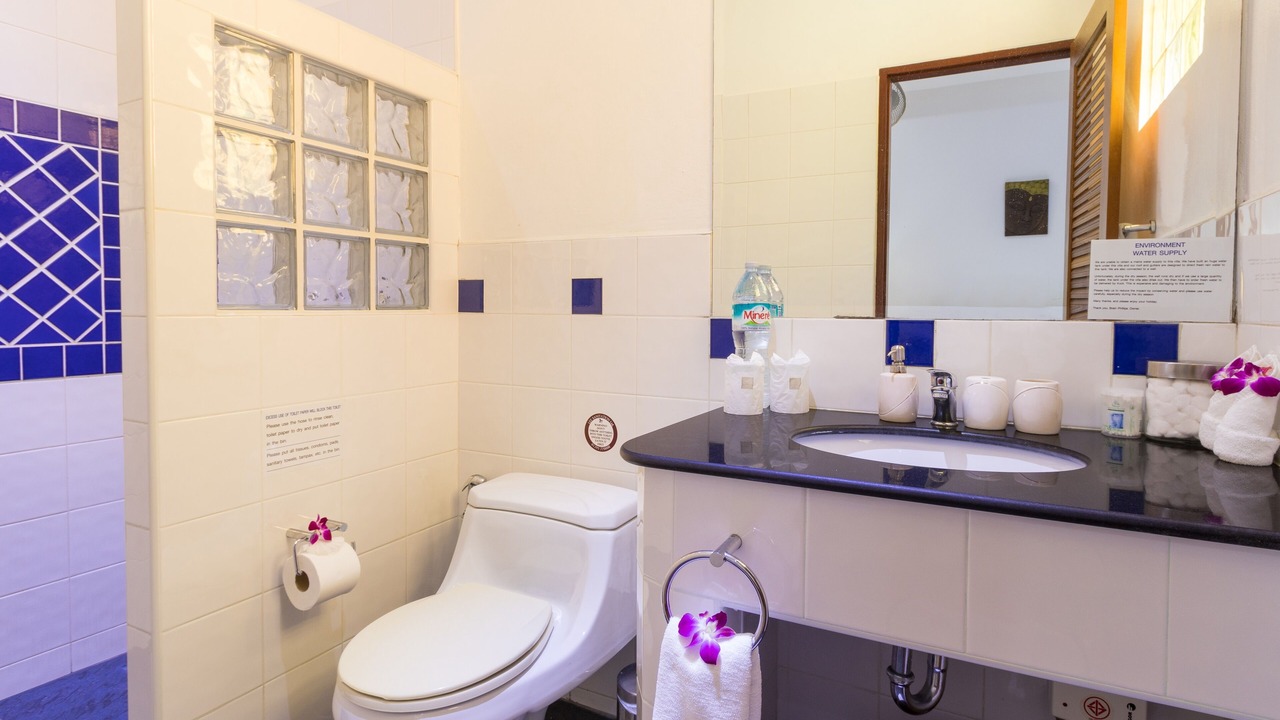Photo of Bathroom in Kata