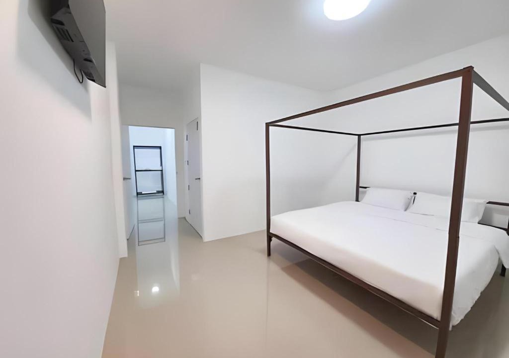 Photo of Bedroom in Photharam