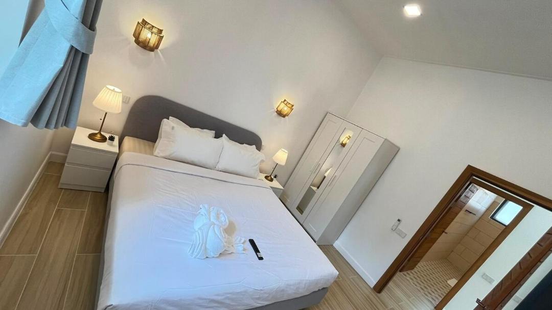 Photo of Bedroom in Srithanu