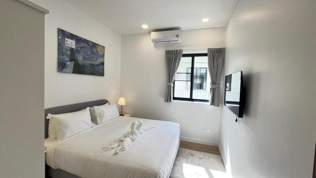 Photo of Bedroom in Srithanu