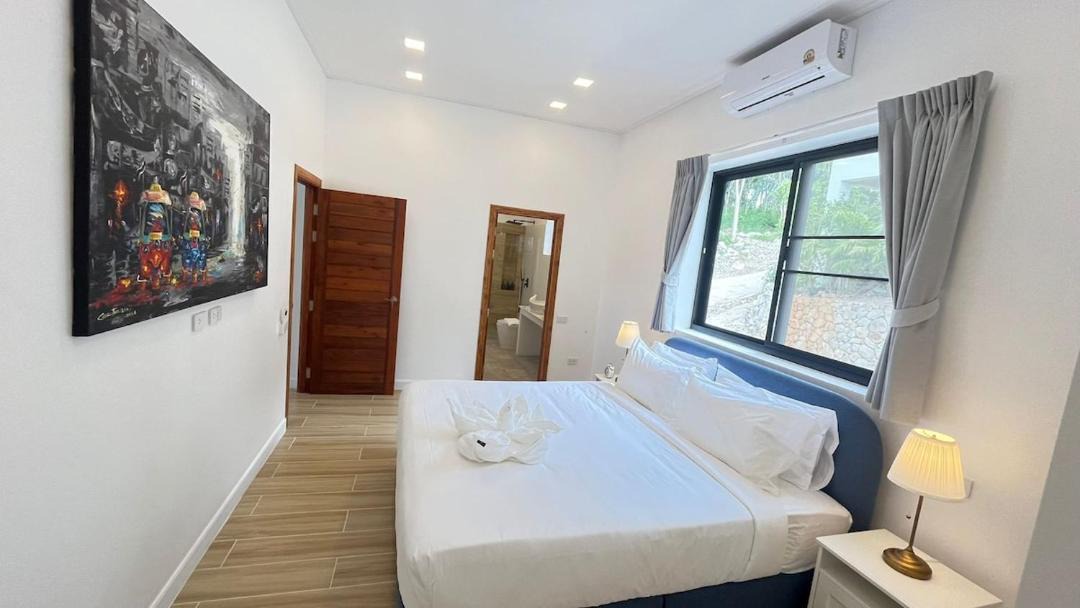 Photo of Bedroom in Srithanu