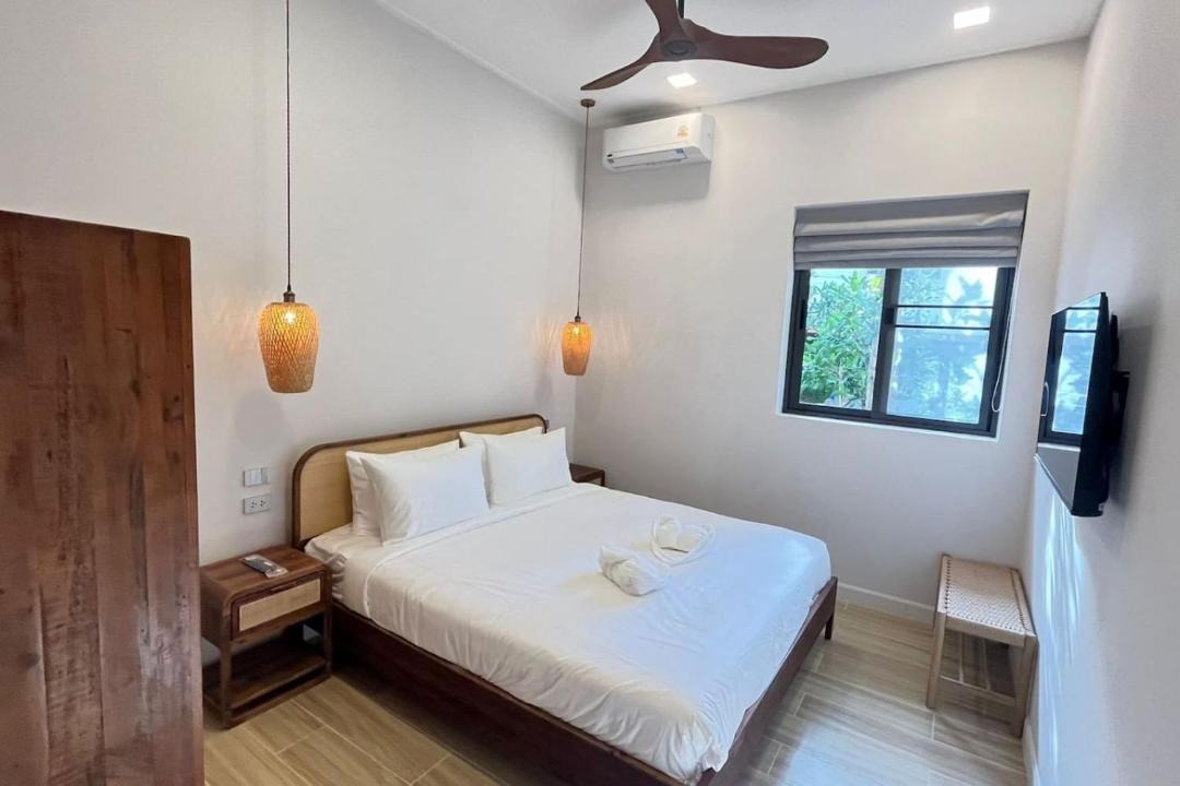 Photo of Bedroom in Srithanu