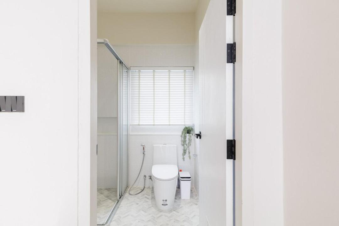 Photo of Bathroom in Khlong Tan Nuea