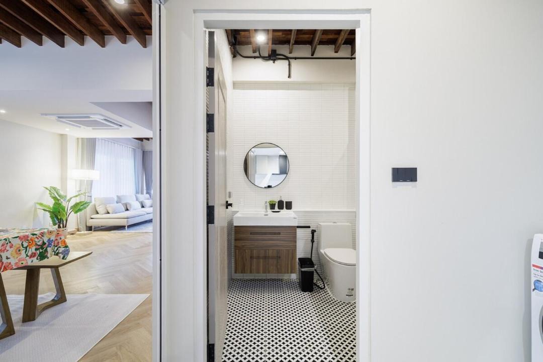 Photo of Bathroom in Khlong Tan Nuea